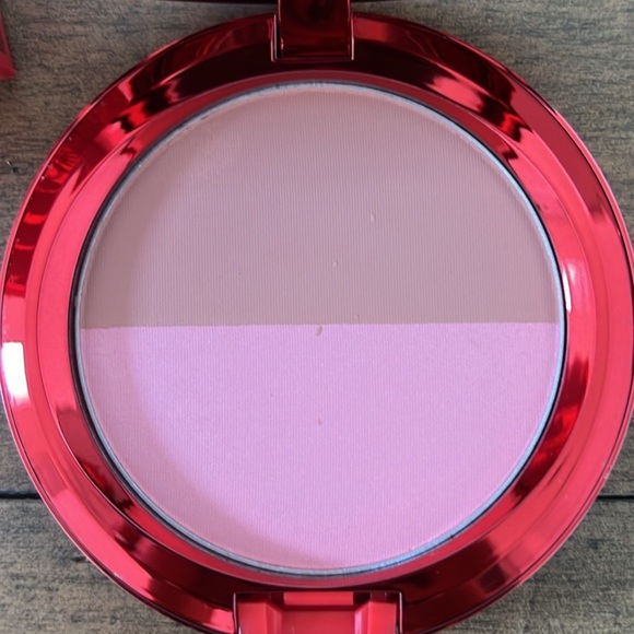 Mac lunar new year Melba/Lovecloud MAC POWDER BLUSH DUO - Picture 2 of 6